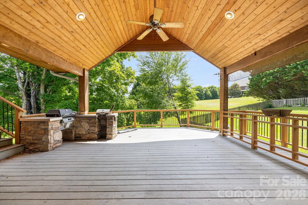 2 Jaks Ridge Drive Asheville NC 28805