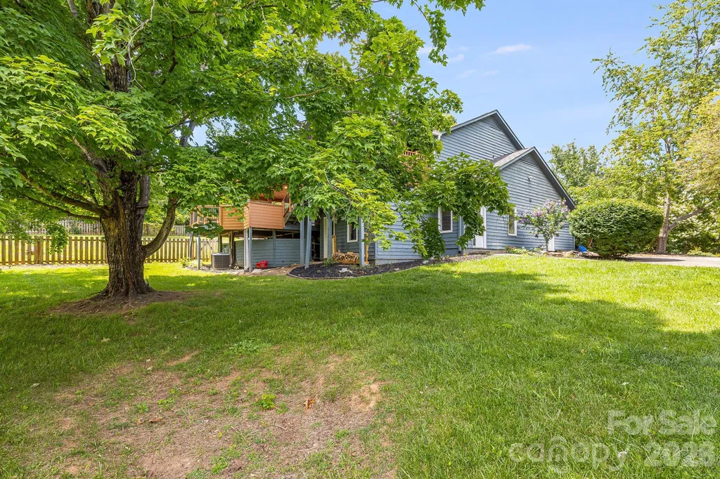 2 Jaks Ridge Drive Asheville NC 28805