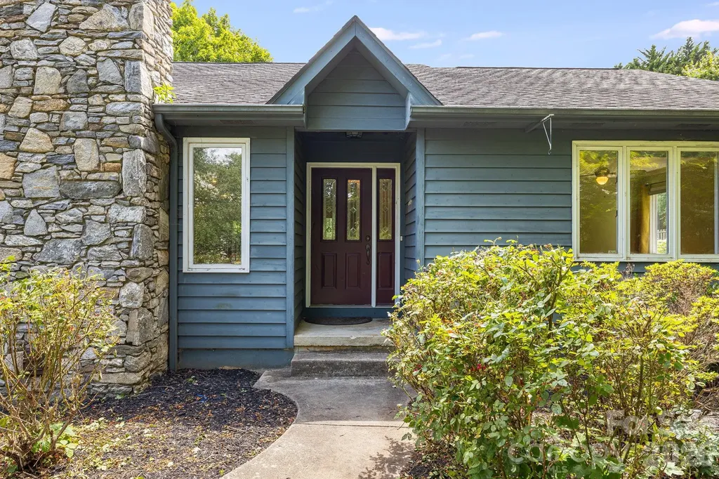 2 Jaks Ridge Drive Asheville NC 28805