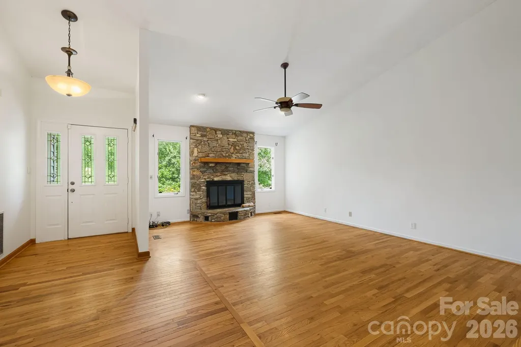 2 Jaks Ridge Drive Asheville NC 28805