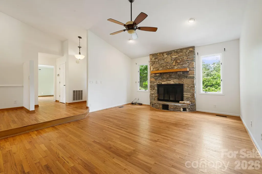 2 Jaks Ridge Drive Asheville NC 28805