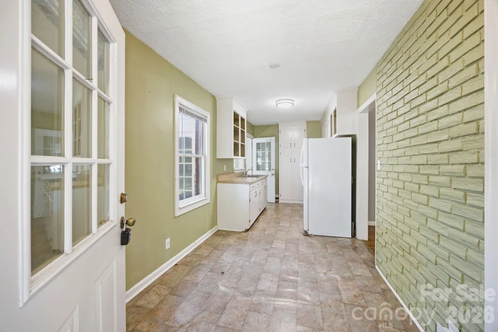 3129 Iredell Drive Charlotte NC 28269