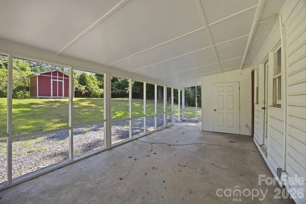3129 Iredell Drive Charlotte NC 28269