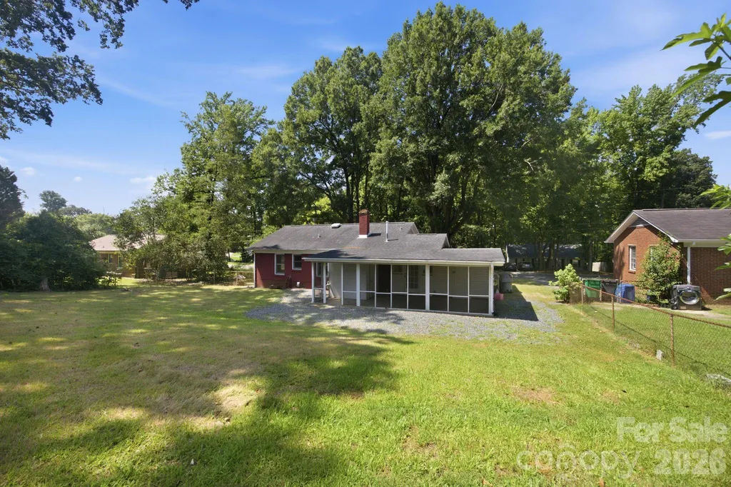 3129 Iredell Drive Charlotte NC 28269