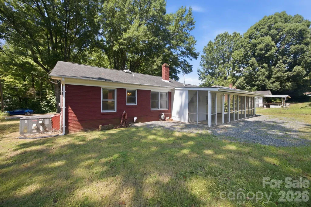 3129 Iredell Drive Charlotte NC 28269