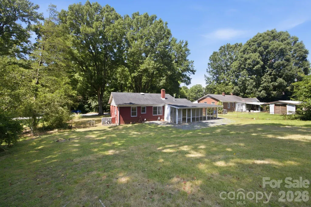 3129 Iredell Drive Charlotte NC 28269