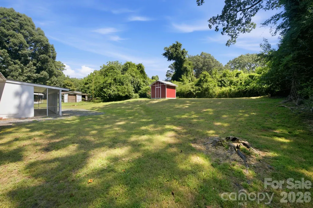 3129 Iredell Drive Charlotte NC 28269