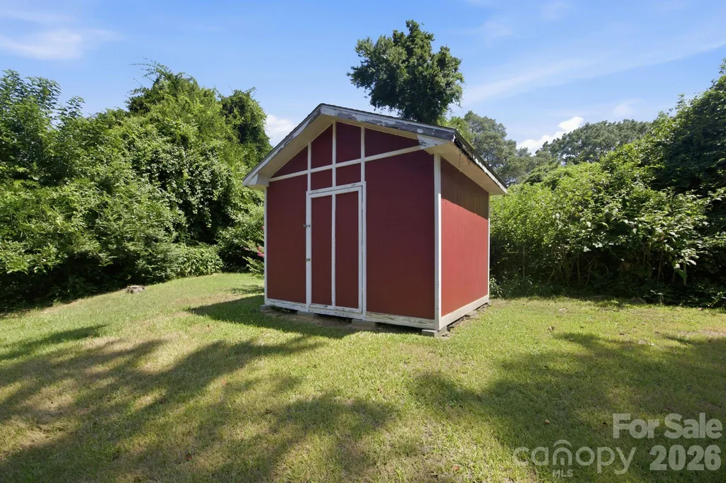 3129 Iredell Drive Charlotte NC 28269
