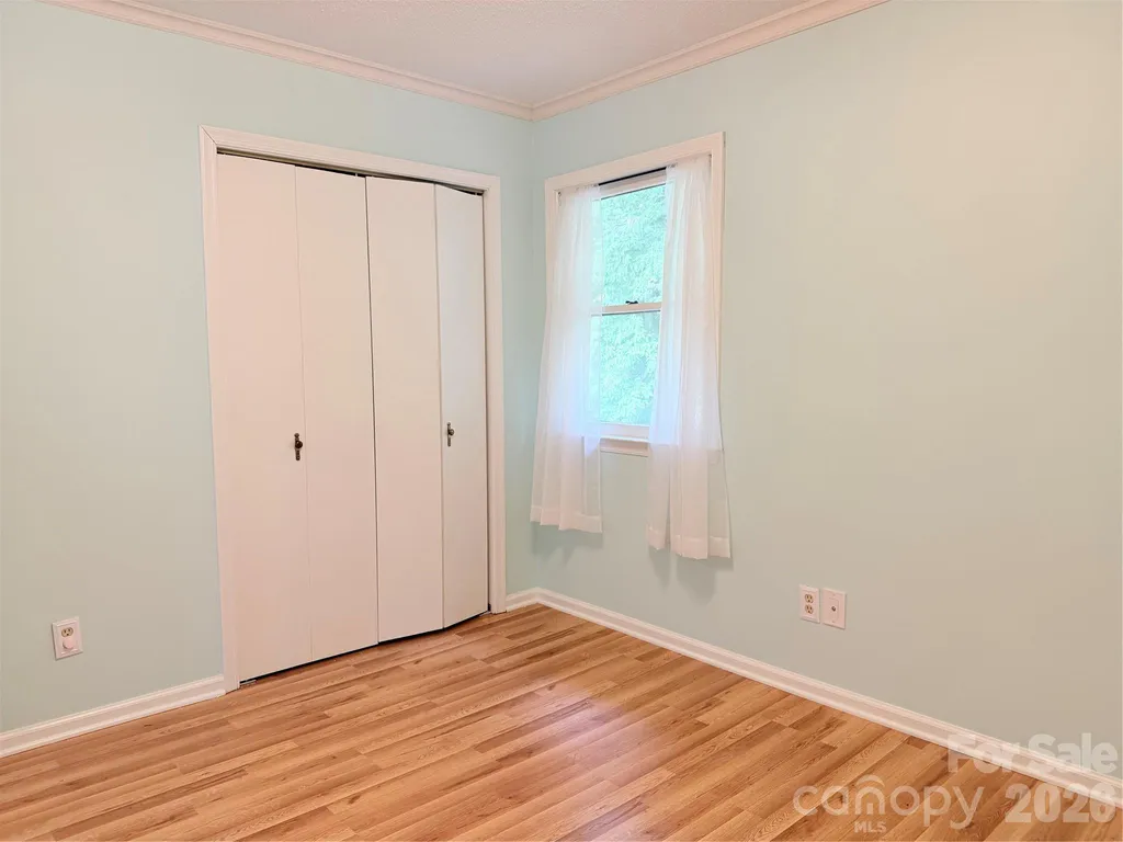 381 James Court High Point NC 27265
