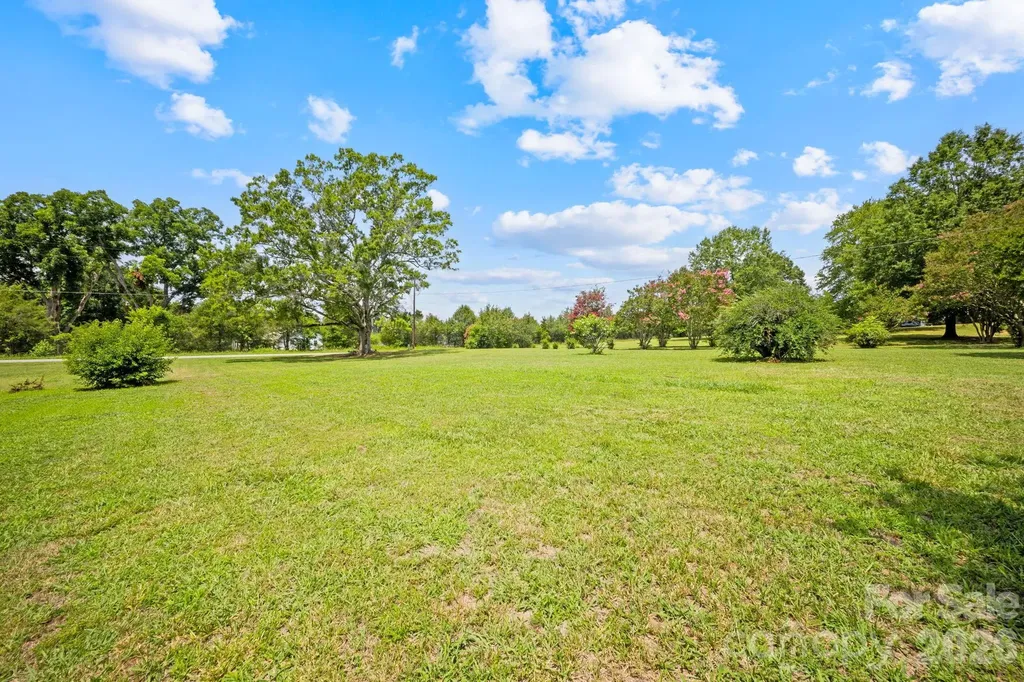 3512 Mount Pleasant Road N Concord NC 28025