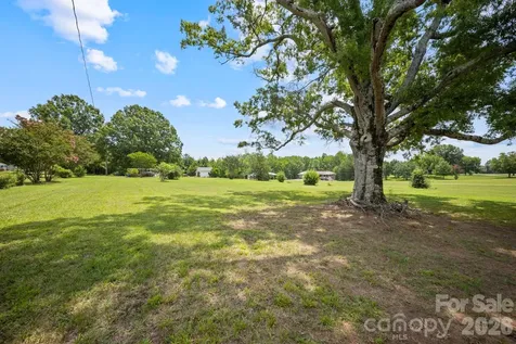 3512 Mount Pleasant Road N Concord NC 28025