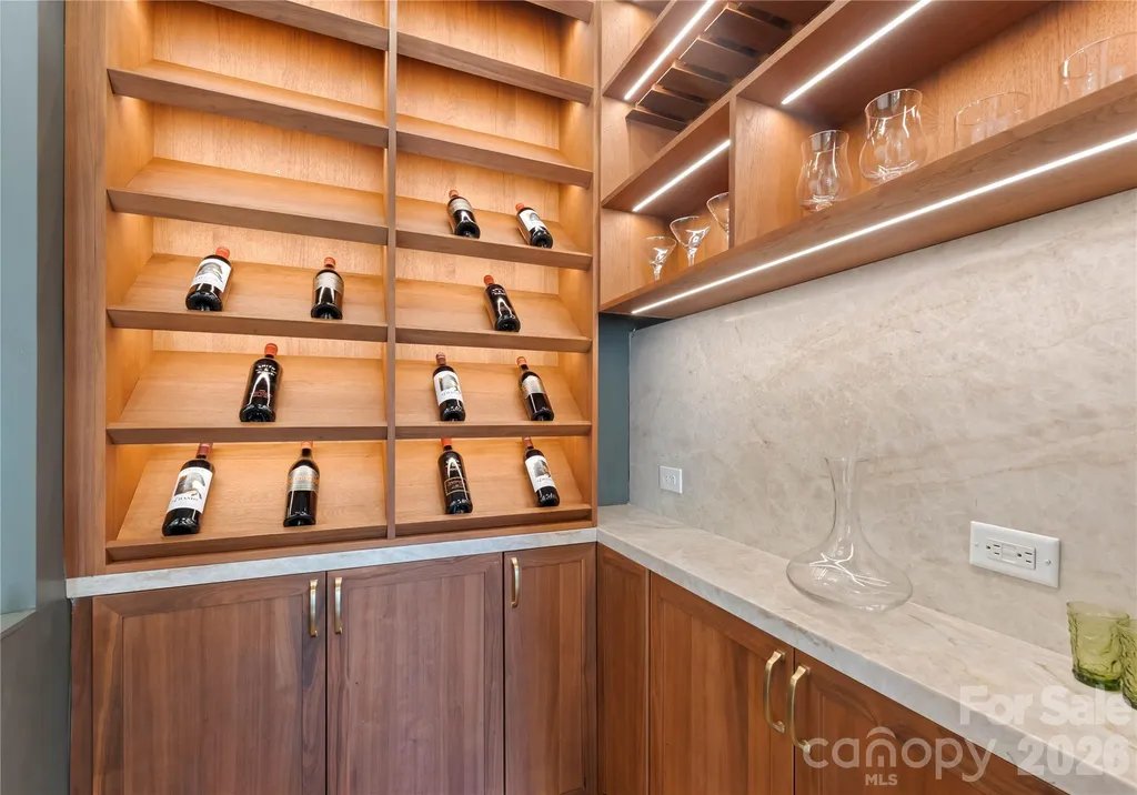 154 N Canterbury Road Charlotte NC 28211
