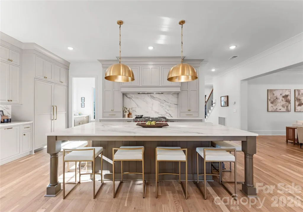 154 N Canterbury Road Charlotte NC 28211