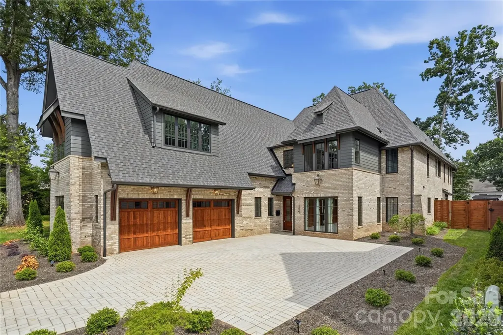 154 N Canterbury Road Charlotte NC 28211
