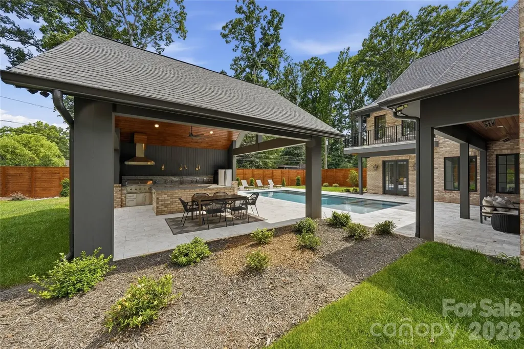 154 N Canterbury Road Charlotte NC 28211