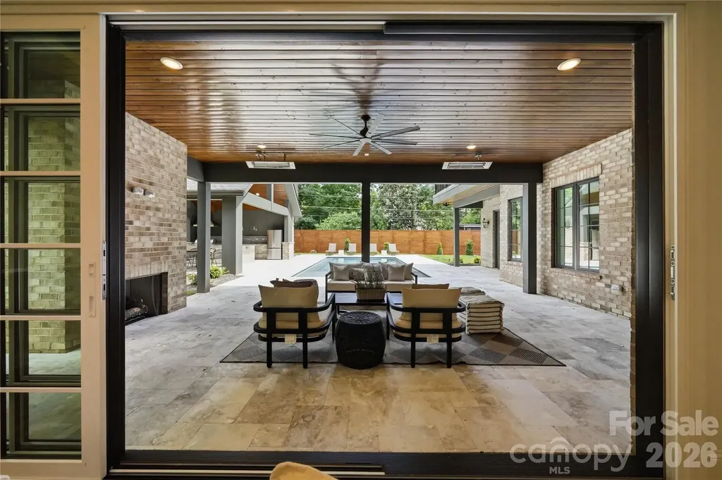 154 N Canterbury Road Charlotte NC 28211