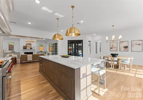 154 N Canterbury Road Charlotte NC 28211