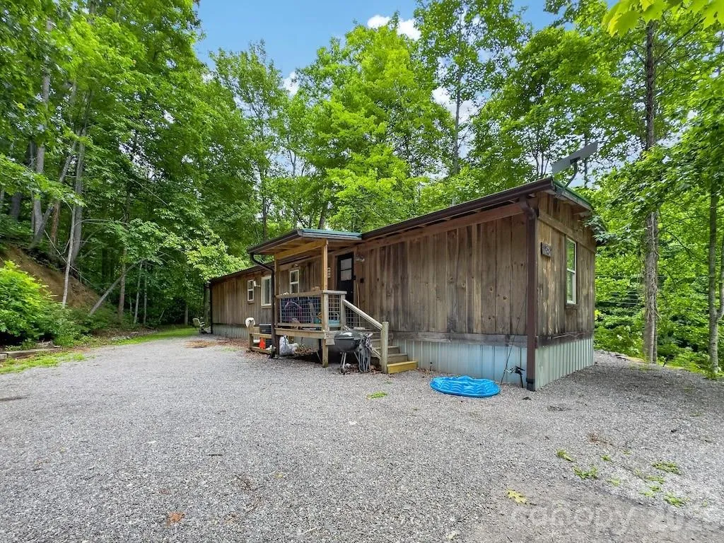 97 Whippoorwill Lane Fairview NC 28730