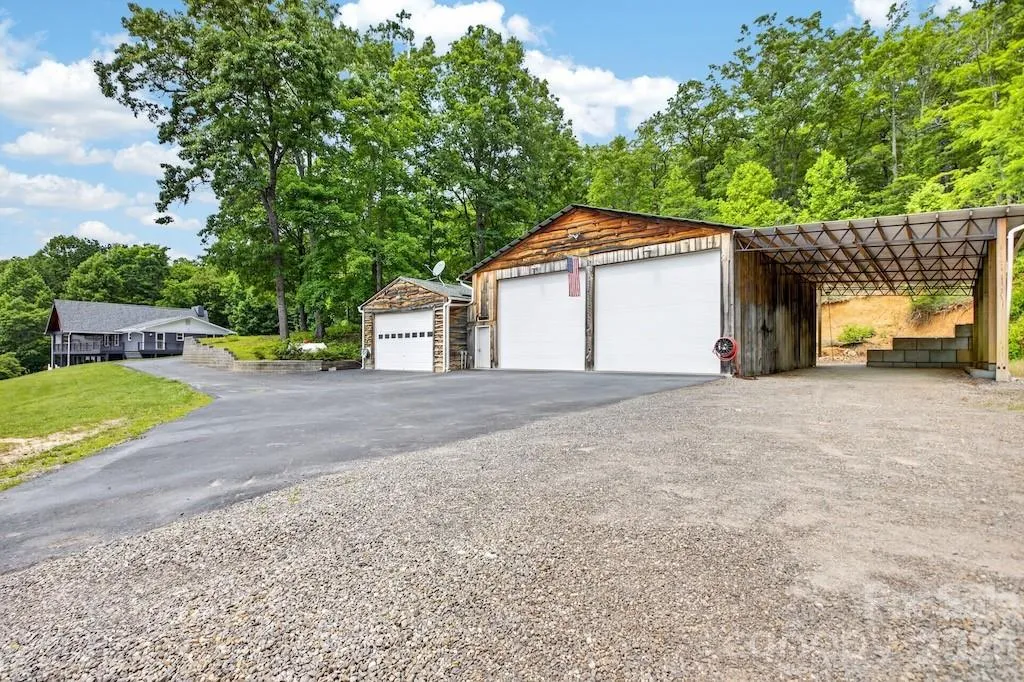 97 Whippoorwill Lane Fairview NC 28730