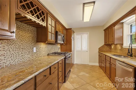 97 Whippoorwill Lane Fairview NC 28730
