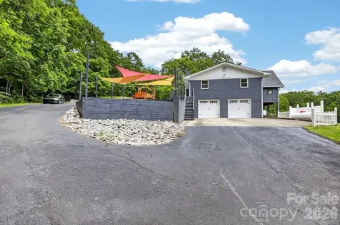 97 Whippoorwill Lane Fairview NC 28730
