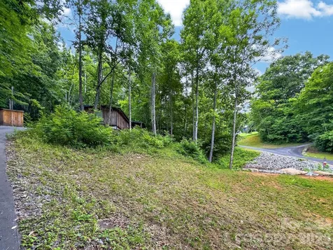 97 Whippoorwill Lane Fairview NC 28730