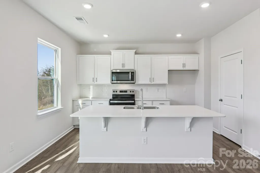 843 Adelston Lane Asheville NC 28804