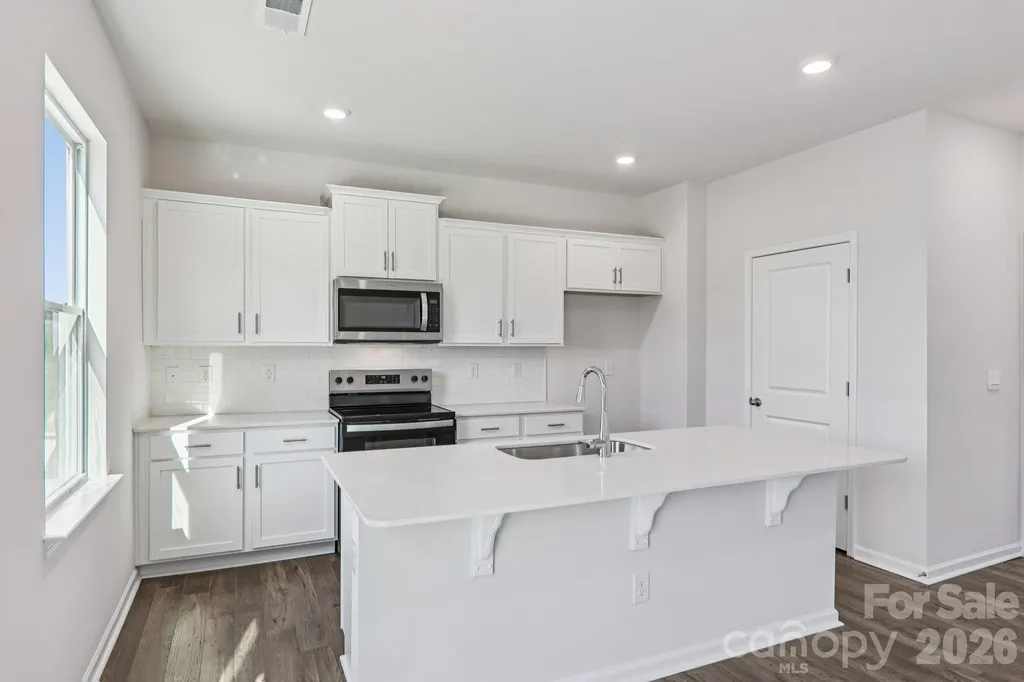 843 Adelston Lane Asheville NC 28804