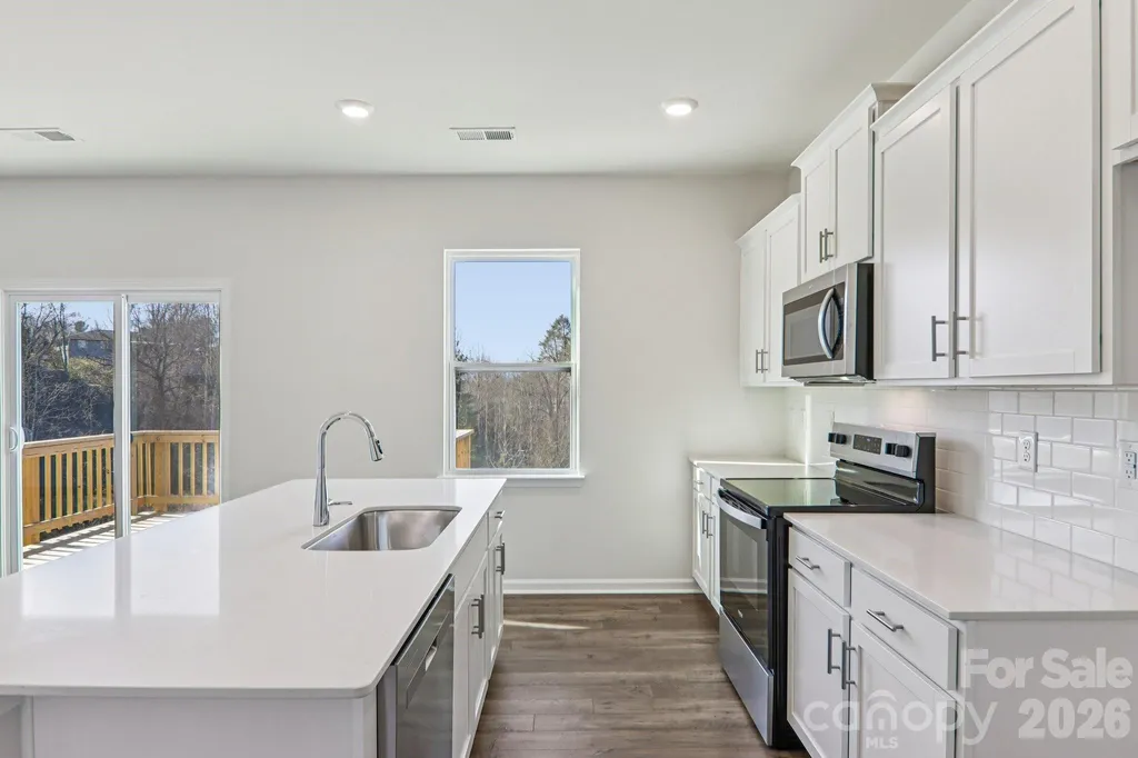843 Adelston Lane Asheville NC 28804