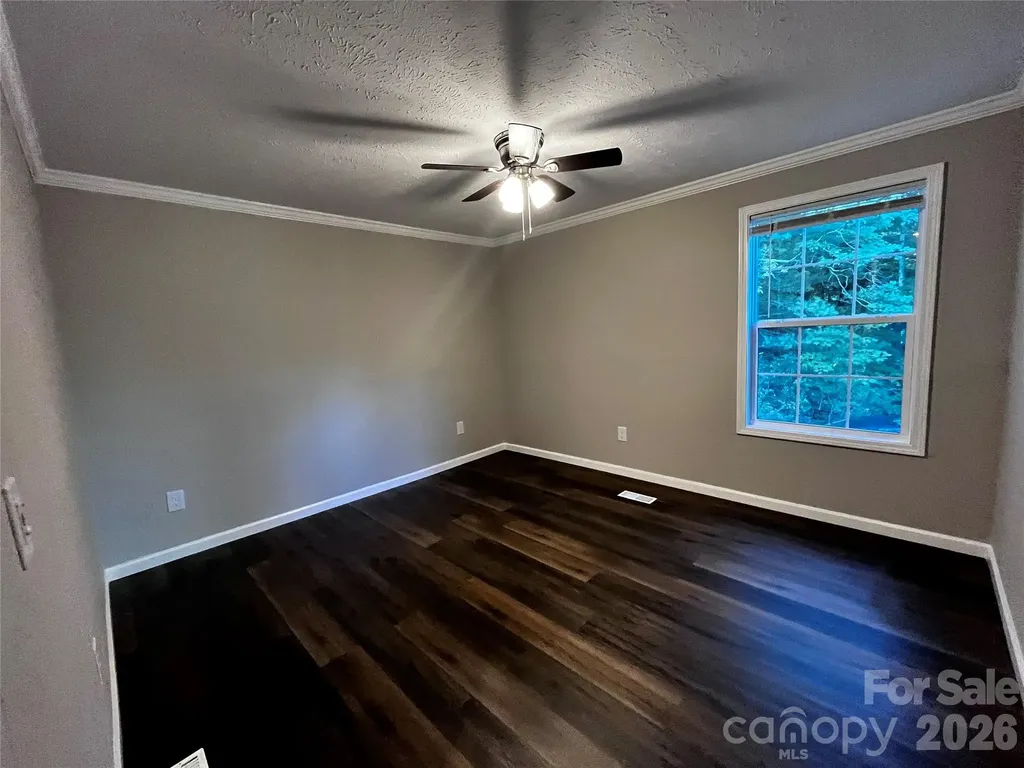 3153 Bear Trail Drive Lenoir NC 28645