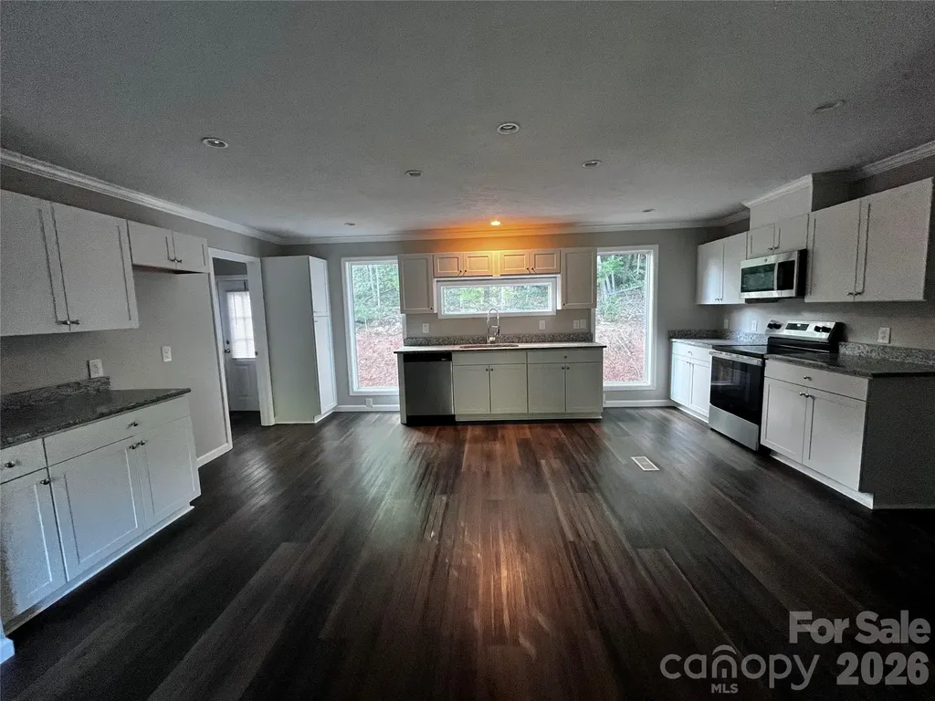 3153 Bear Trail Drive Lenoir NC 28645