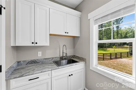 5005 Oconee Drive Stanley NC 28164
