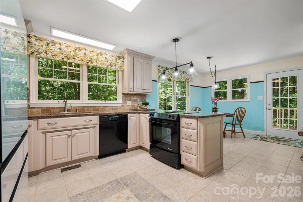 909 Woodland Forest Drive Waxhaw NC 28173