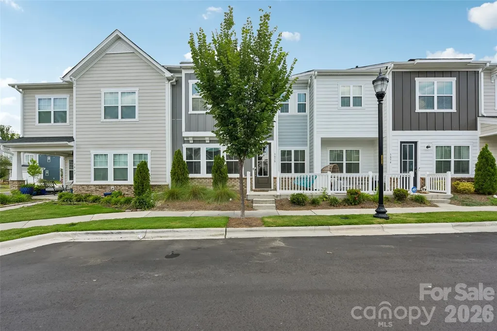 5858 Strathmore Court Charlotte NC 28215