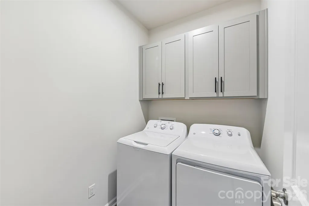 5858 Strathmore Court Charlotte NC 28215