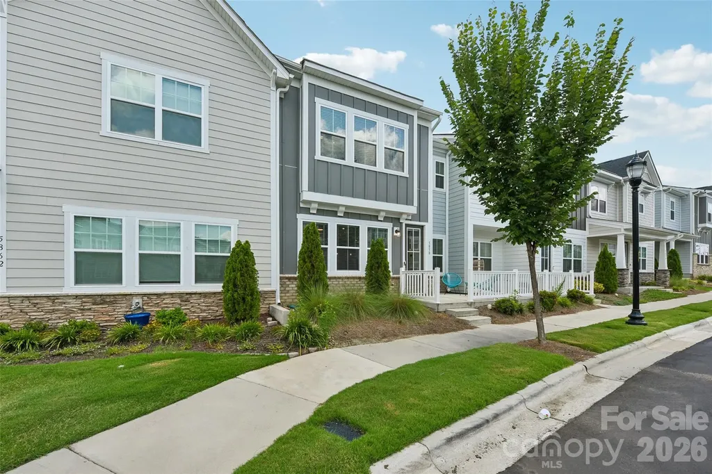 5858 Strathmore Court Charlotte NC 28215