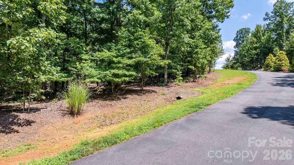 152 Woodgate Trail Nebo NC 28761