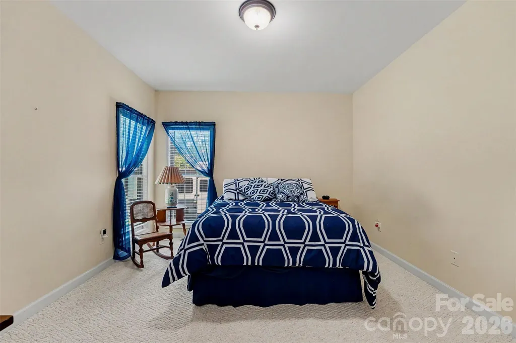 4858 Elmhurst Drive NE Hickory NC 28601