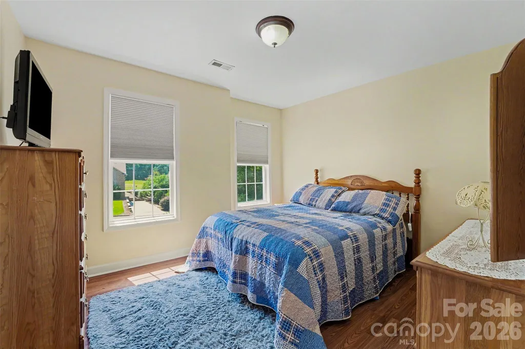 4858 Elmhurst Drive NE Hickory NC 28601