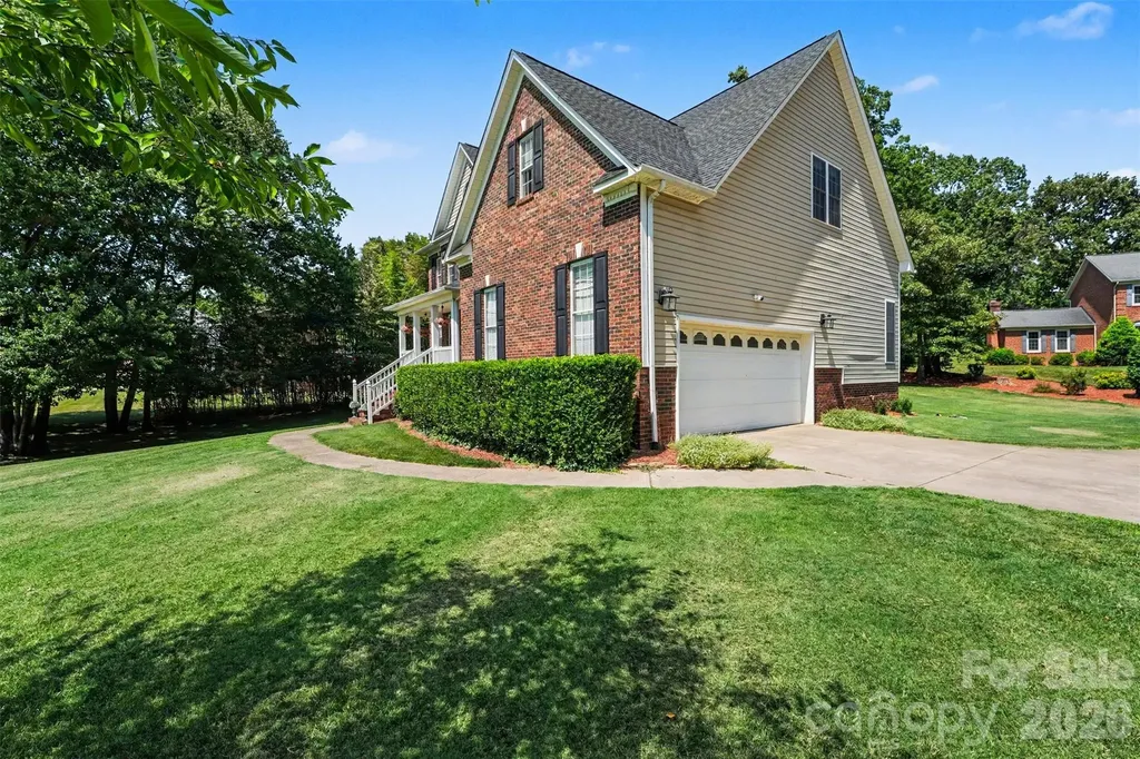 4858 Elmhurst Drive NE Hickory NC 28601