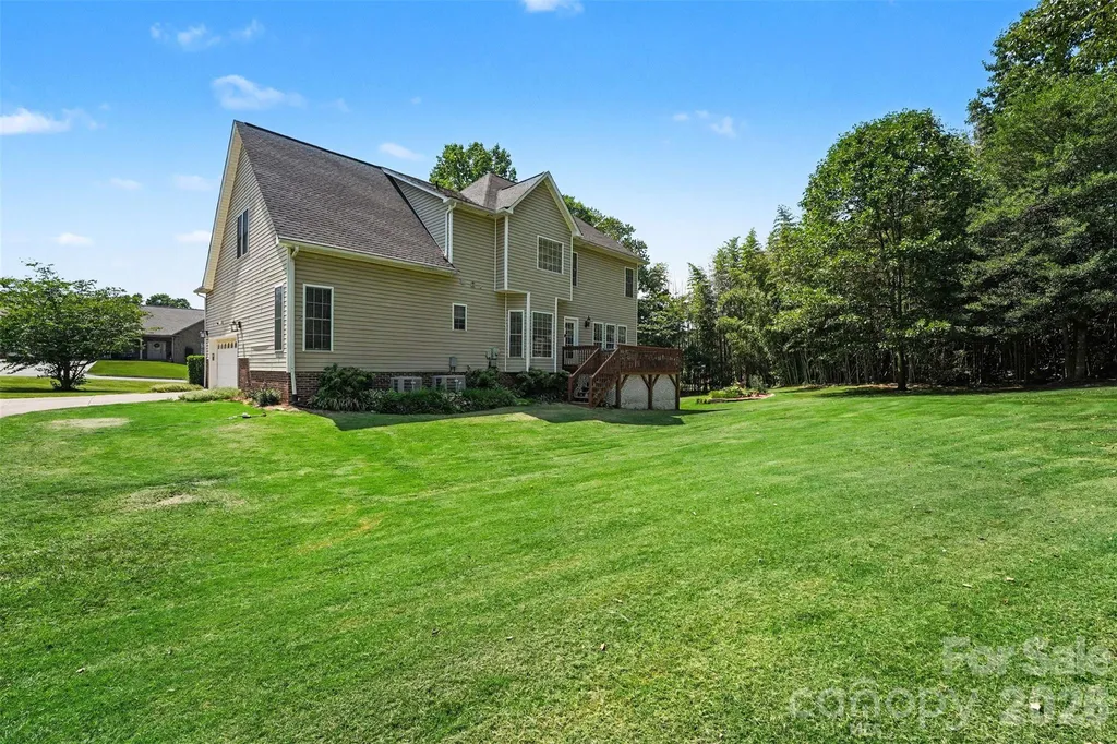 4858 Elmhurst Drive NE Hickory NC 28601