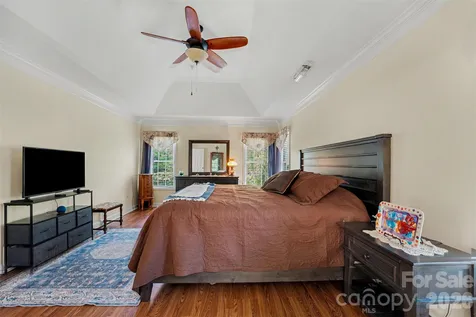4858 Elmhurst Drive NE Hickory NC 28601
