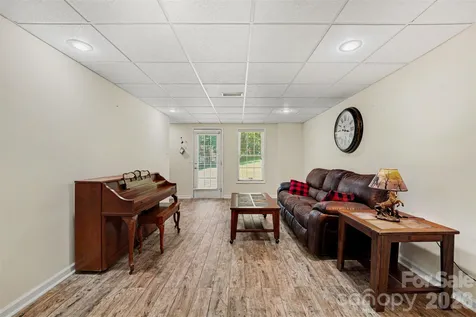 4858 Elmhurst Drive NE Hickory NC 28601