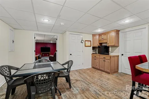 4858 Elmhurst Drive NE Hickory NC 28601