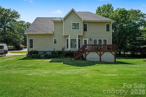 4858 Elmhurst Drive NE Hickory NC 28601
