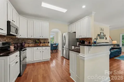 4858 Elmhurst Drive NE Hickory NC 28601
