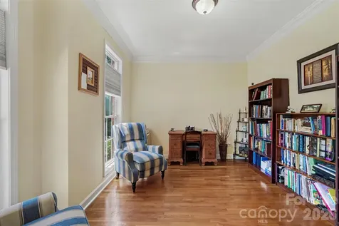 4858 Elmhurst Drive NE Hickory NC 28601