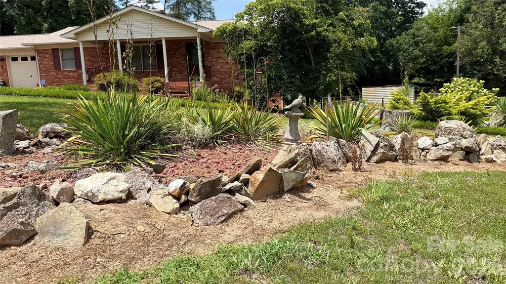 3858 Dover Street Claremont NC 28610