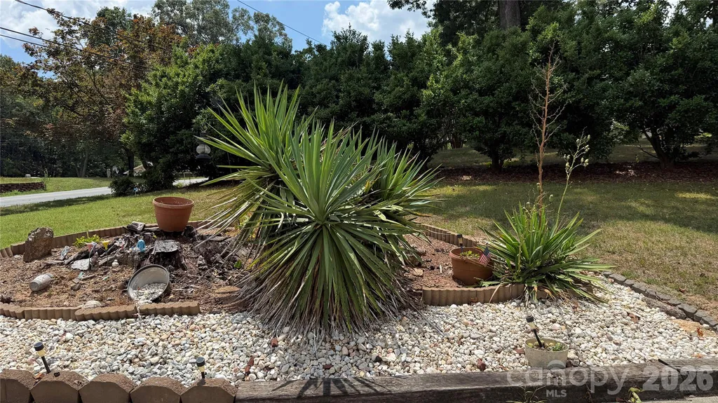 3858 Dover Street Claremont NC 28610