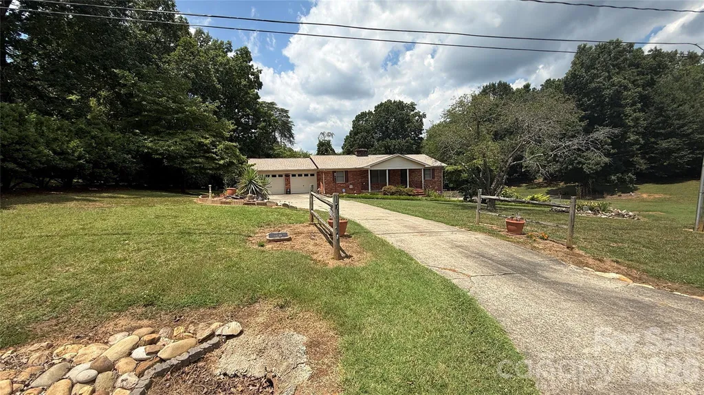 3858 Dover Street Claremont NC 28610